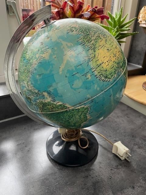 Wereldbol Draaiend, inclusief verlichting en loep., Ophalen, Verlicht, Gebruikt
