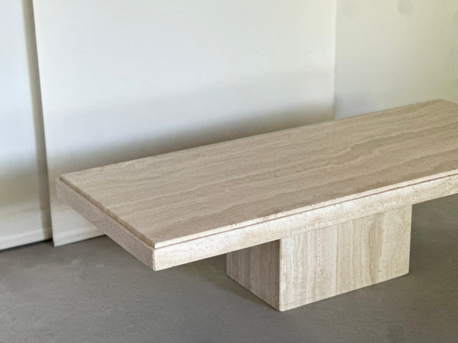 Vintage XL travertine coffeetable, Antiek en Kunst, Antiek | Meubels | Tafels, Ophalen