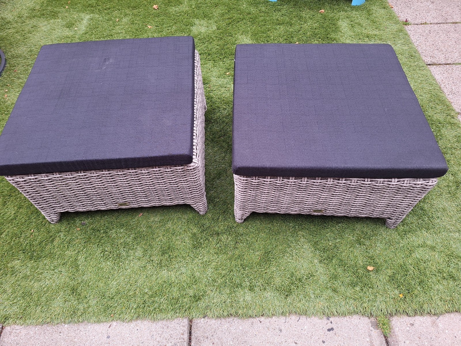 2x hockers, Tuin en Terras, Ophalen, Zo goed als nieuw