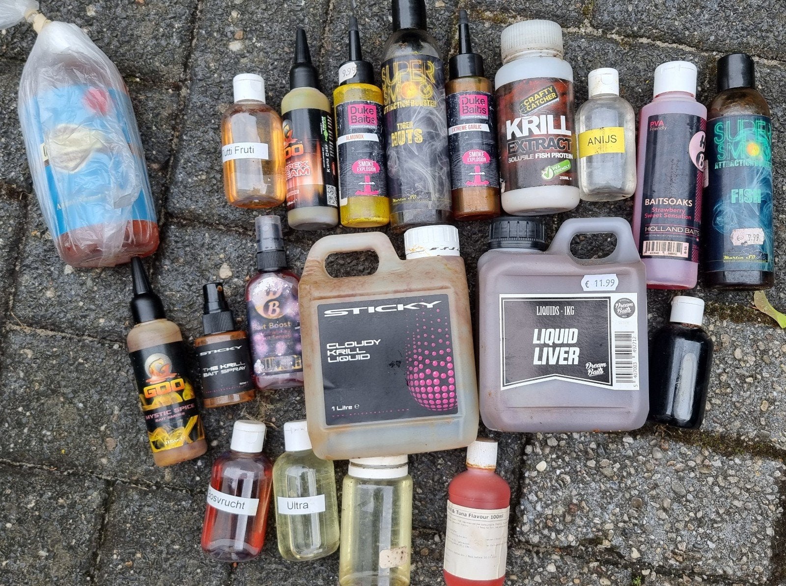 Boilies 11,5 kilo en diverse liquids voor karpervissen, Watersport en Boten, Hengelsport | Karpervissen, Ophalen