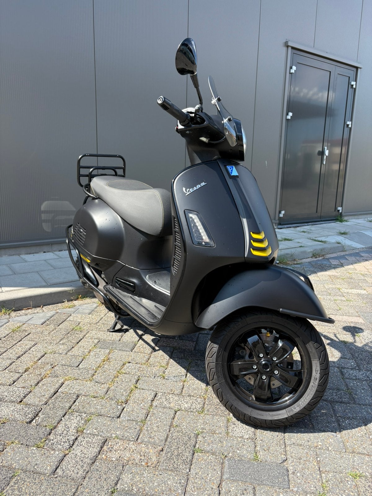 Vespa GTS 300 HPE SuperTech ABS/ASR – 2022 – Slechts 3.600km, Motoren, LED Verlichting, Occasion, Particulier, Overig