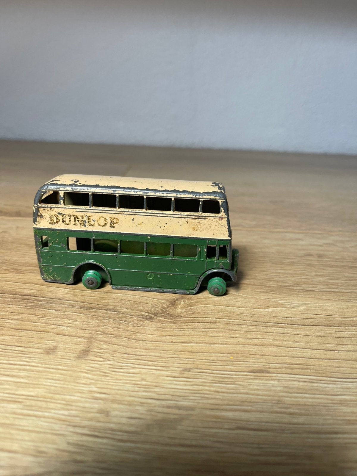 Dinky Toys Dubbeldekker bus, Hobby en Vrije tijd, Modelauto's | 1:87, Ophalen of Verzenden, Gebruikt, Bus of Vrachtwagen, Overige merken