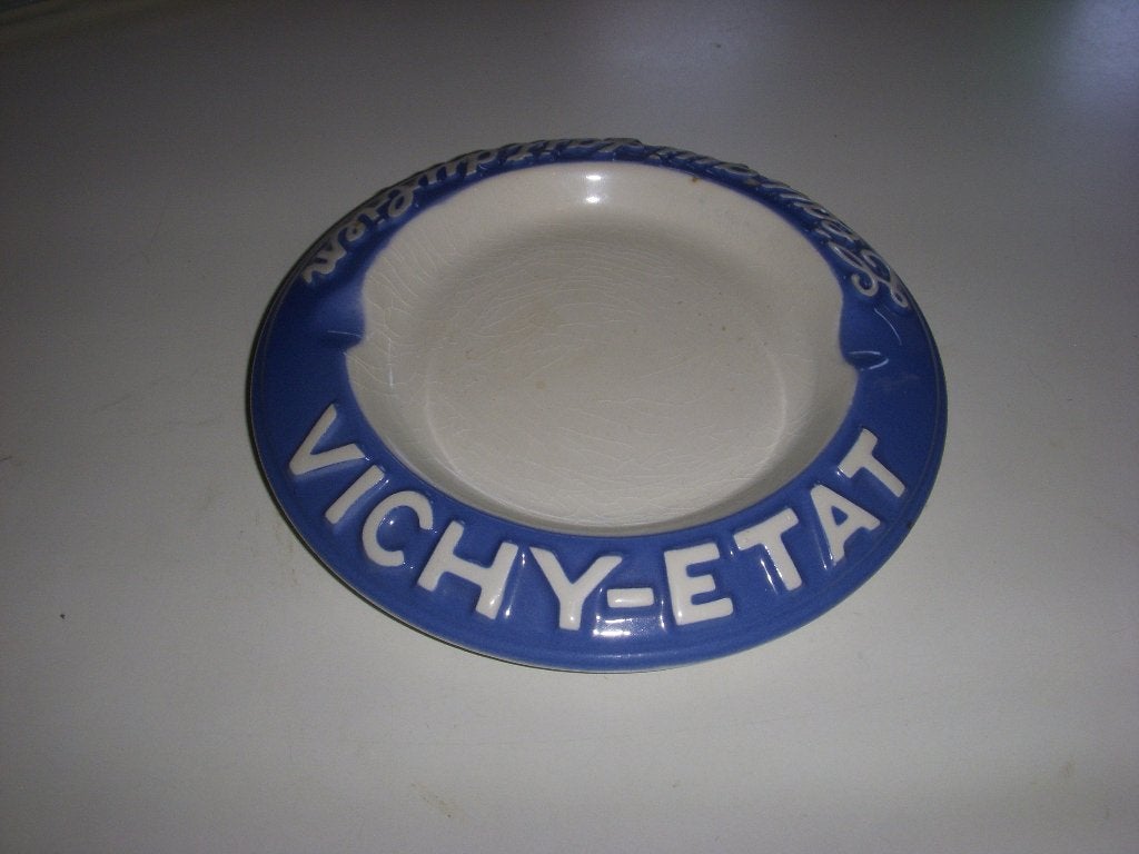 Puntgave asbak Vichy - Etat mineraal water Frankrijk, Ophalen of Verzenden, Zo goed als nieuw, Gebruiksvoorwerp