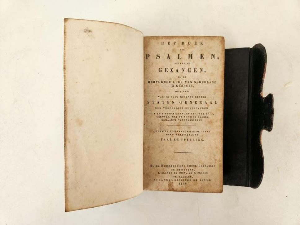 Antiek psalmen en gezangenboek 1866 in een mooie staat., Ophalen of Verzenden, Gelezen, Christendom | Protestants