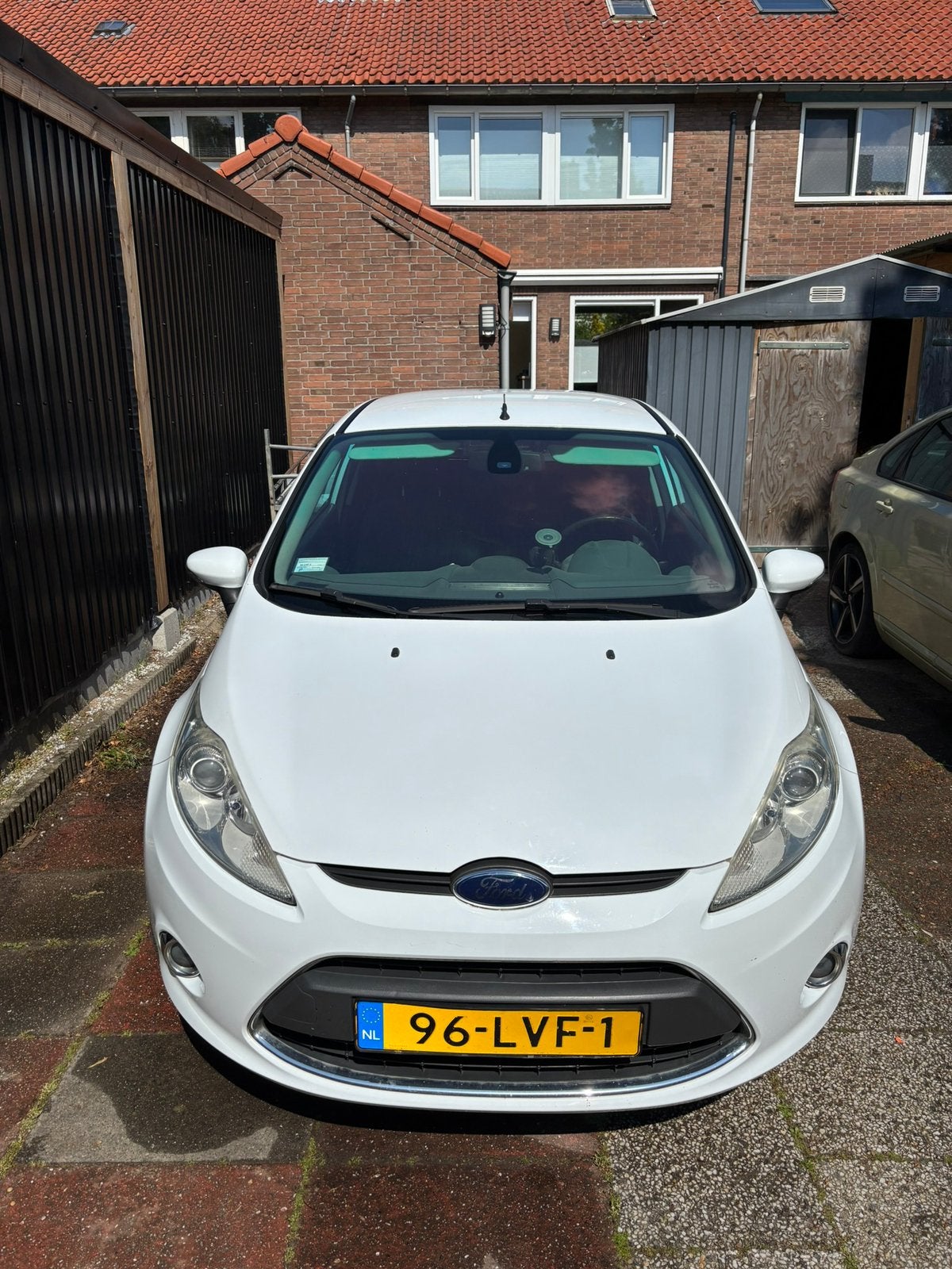 Ford Fiësta 1.25 60KW 3DR 2010 Wit, Auto's, Voorwielaandrijving, Stof, 600 kg, 4 cilinders