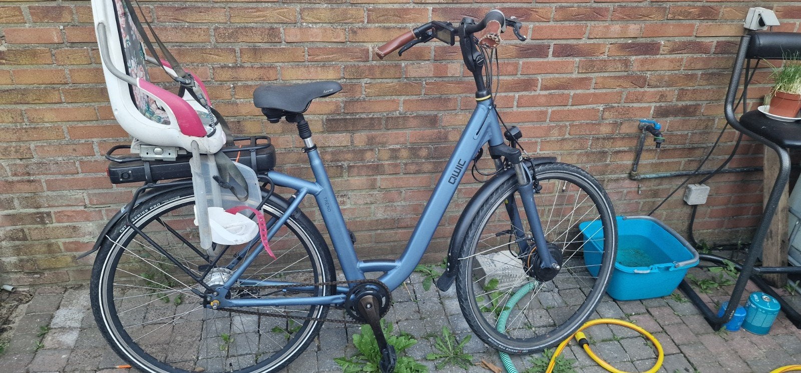 Qwic elektrische fiets met kinderzitje en accu, Fietsen en Brommers, Elektrische fietsen, Ophalen of Verzenden