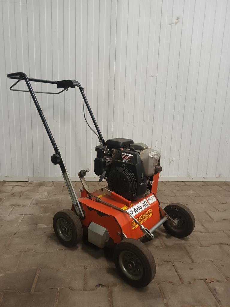 Verticuteermachine te huur - Carravaggi Ario 40 Honda, Tuin en Terras, Verticuteermachines, Gebruikt, Benzine, Ophalen of Verzenden
