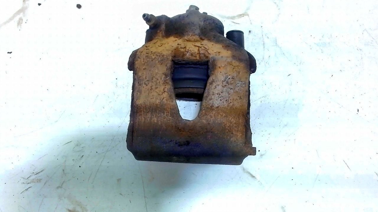 Remklauw rechts voor Volkswagen New Beetle, Onderdelen@venauto.nl, Van der Ven Autorecycling B.V., Gebruikt, Ettenseweg 76, 4706 PB Roosendaal, The Netherlands