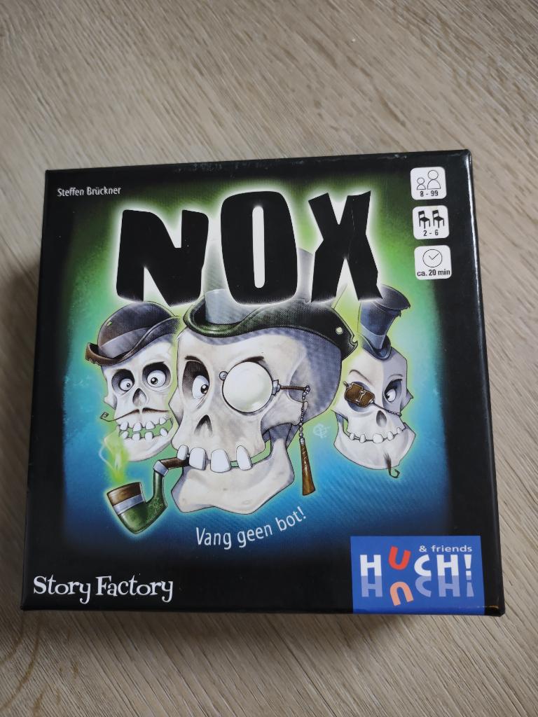 Nox, kaartspel, z.g.a.n., Vijf spelers of meer, Ophalen of Verzenden, Zo goed als nieuw, Story Factory