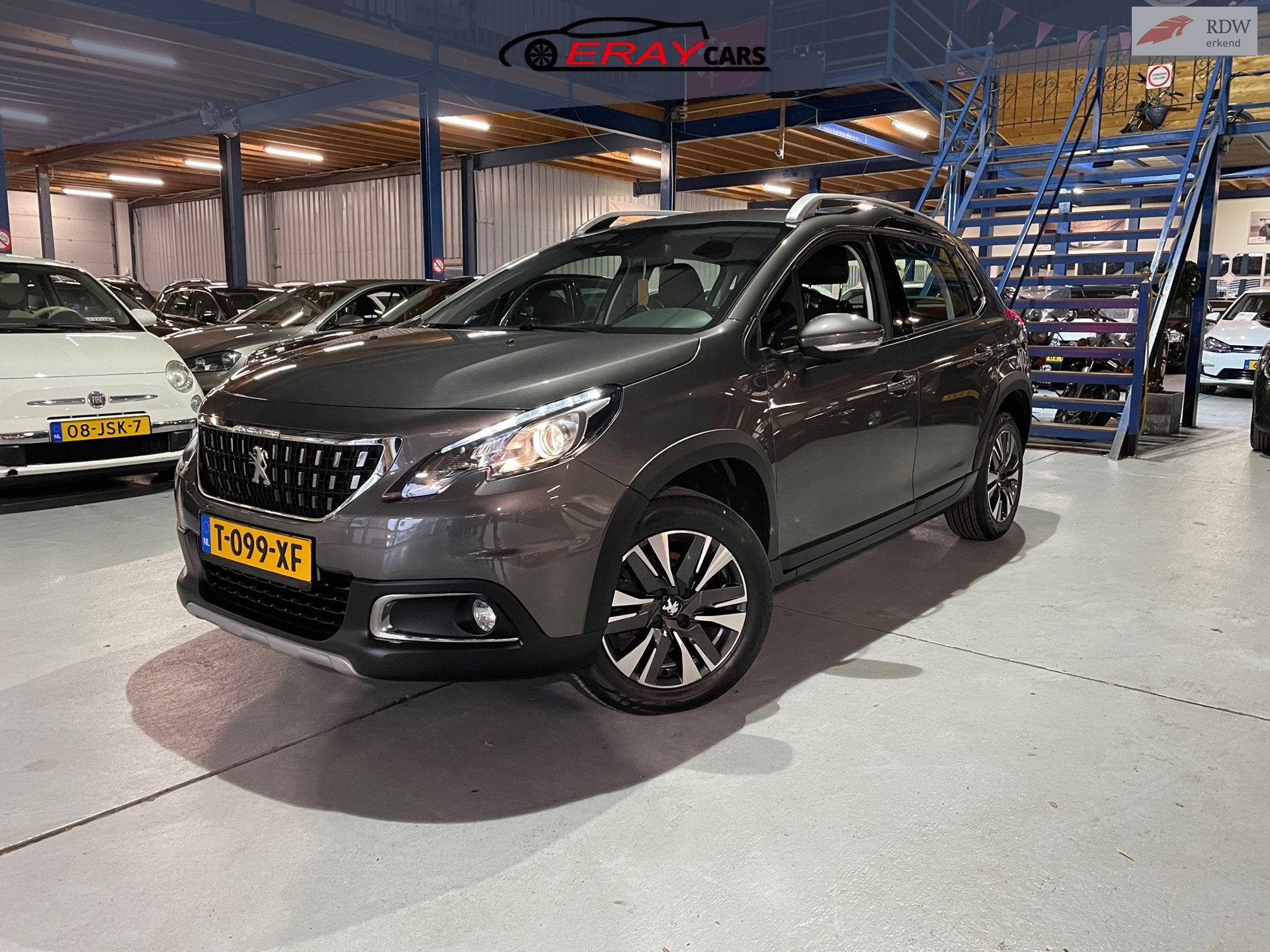 Peugeot 2008 1.6 BlueHDi Allure / CAMERA / HALF LEDER / SPOR, Auto's, Voorwielaandrijving, Dealer onderhouden, Gebruikt, Euro 6