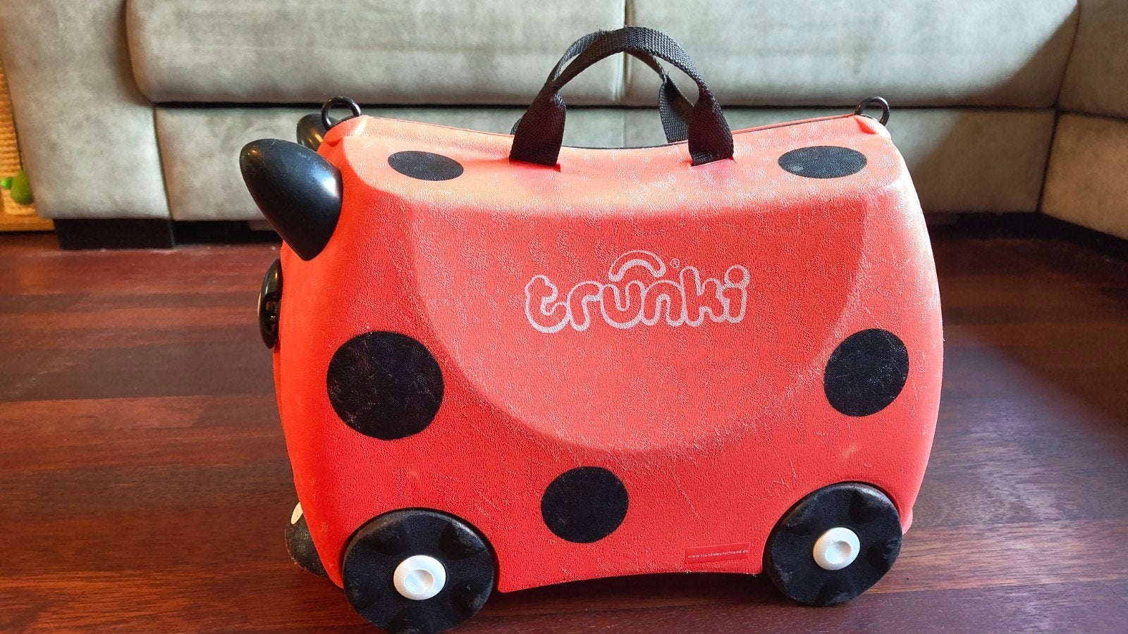Gebruikte 'Ride-On: Trunki kinder koffer - lieveheersbeestje, Wieltjes, Gebruikt, Hard kunststof, Minder dan 50 cm