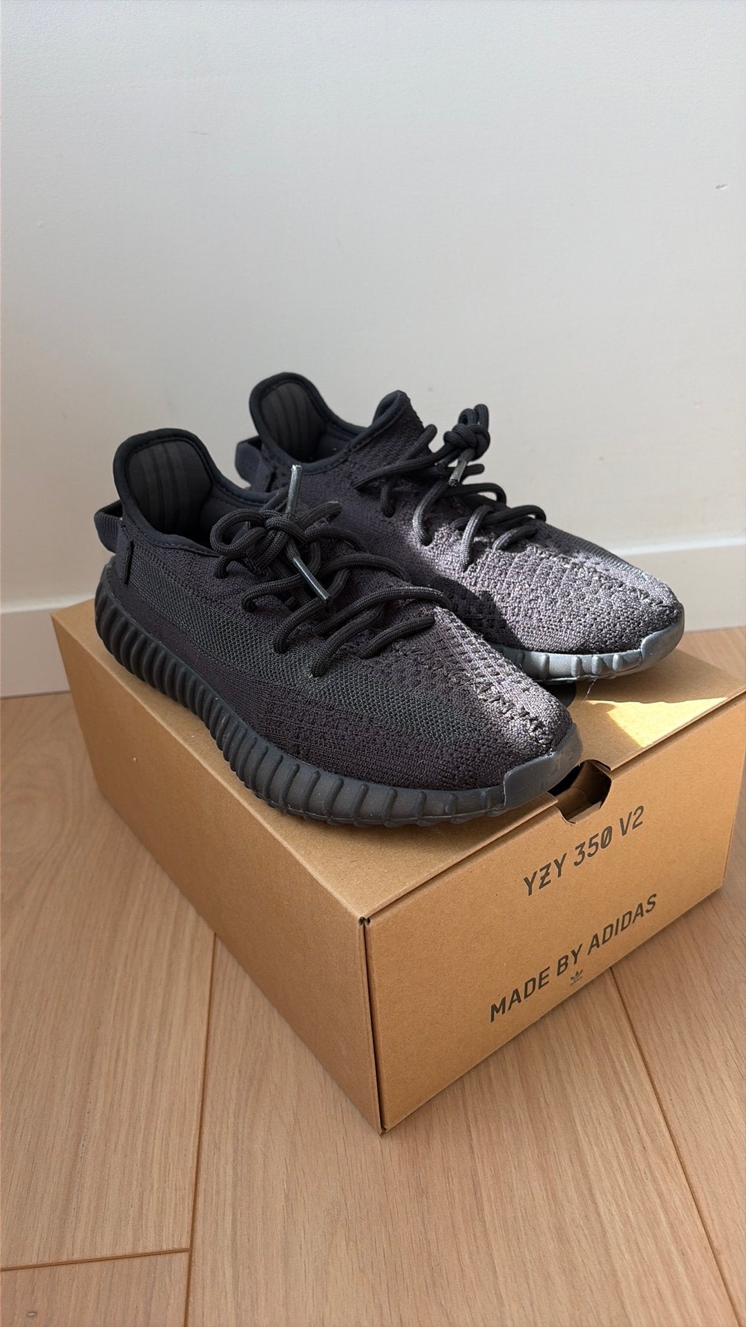 Adidas Yeezy 350 V2 Onyx origineel maat 38 2/3, Ophalen of Verzenden, Zo goed als nieuw, Zwart