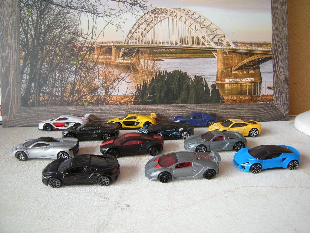 12 mooie hotwheels sport auto,s  zgan, Ophalen of Verzenden, Zo goed als nieuw, Auto