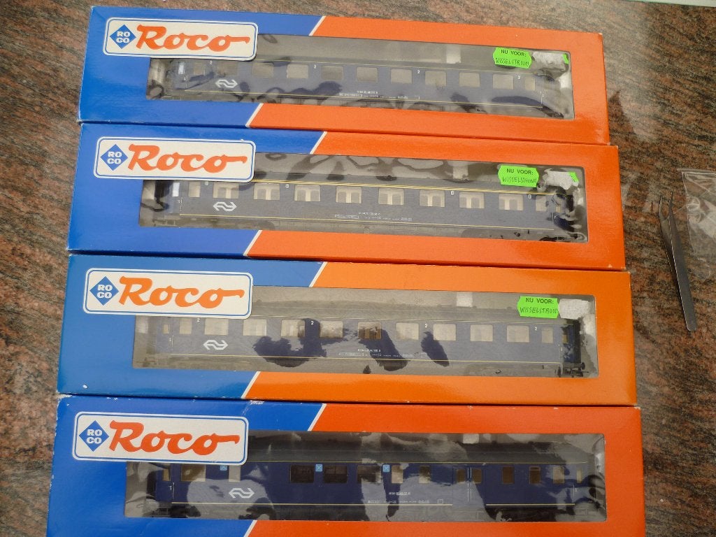Roco Ns wagens Plan D met wisselstroom wielen., Wisselstroom, Wagon, Ophalen of Verzenden, Roco