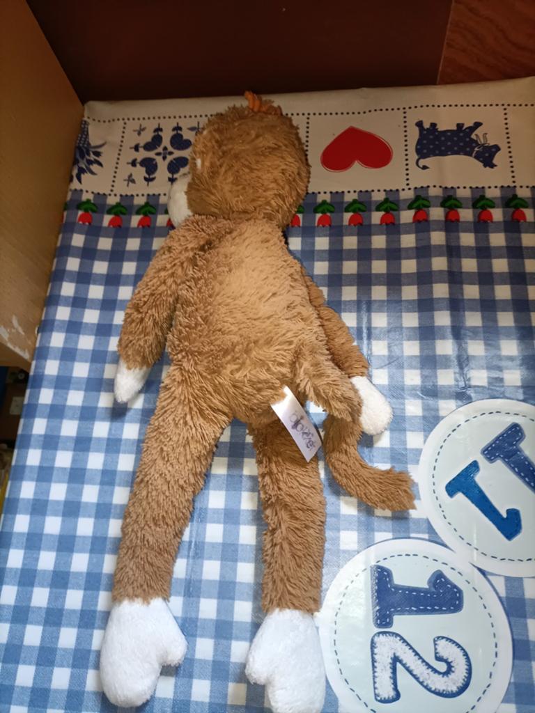 Blokker aap knuffel 39 cm groot *, Kinderen en Baby's, Speelgoed | Knuffels en Pluche, Ophalen of Verzenden, Zo goed als nieuw