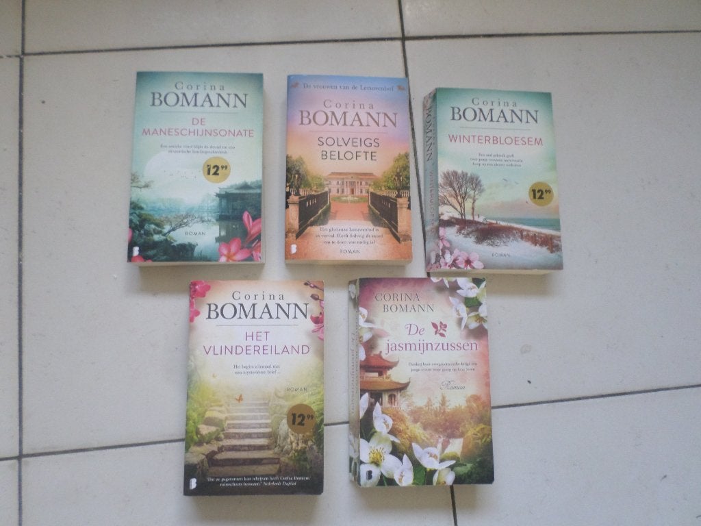 Boeken CORINA BOMANN, Boeken, Romans, Ophalen of Verzenden, Gelezen, Corina Bomann