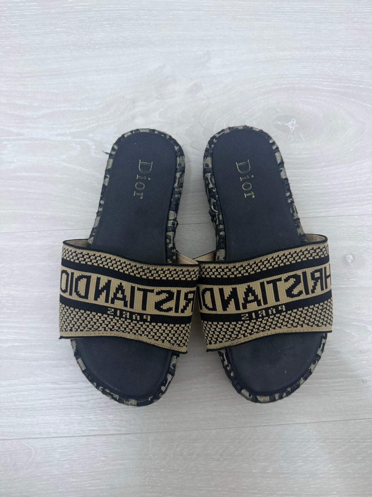Dior Slippers, Kleding | Dames, Schoenen, Slippers, Zwart, Ophalen of Verzenden, Zo goed als nieuw