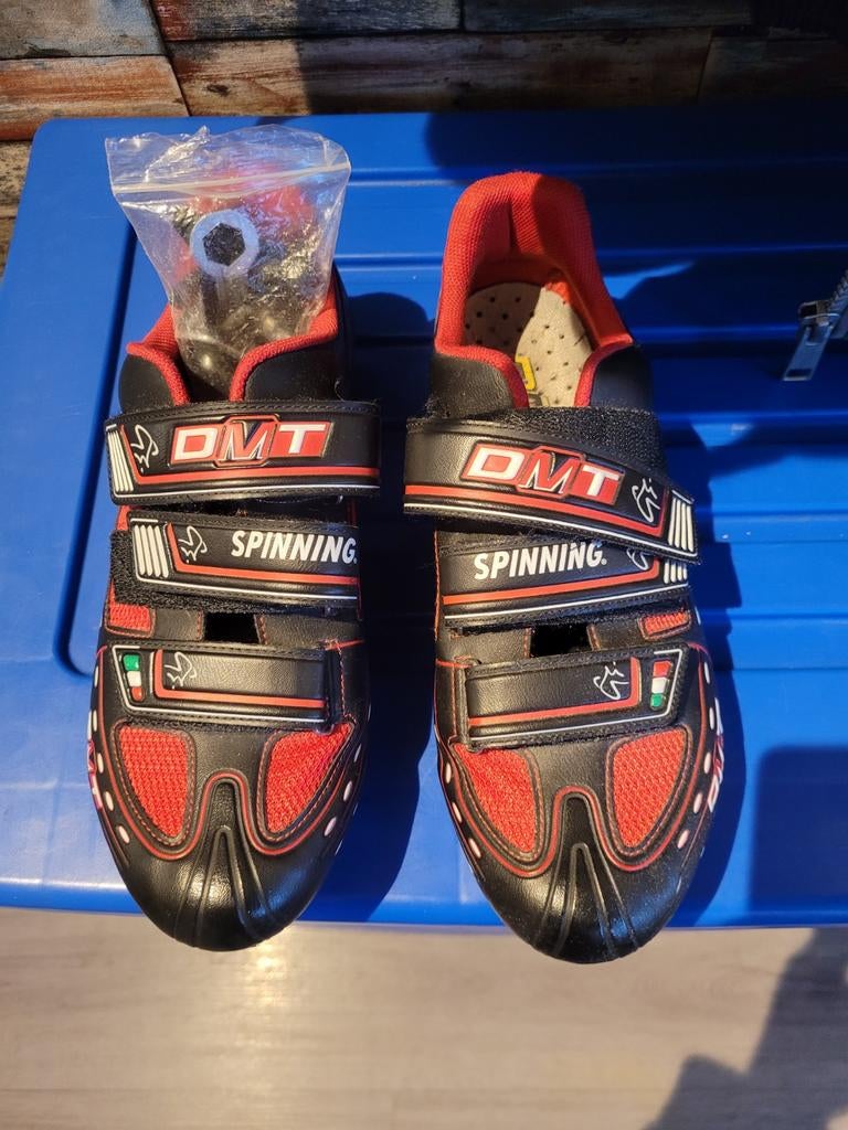 DMT Spinning Schoenen Maat 42 - Zwart/Rood, Sport en Fitness, Ophalen, Zo goed als nieuw