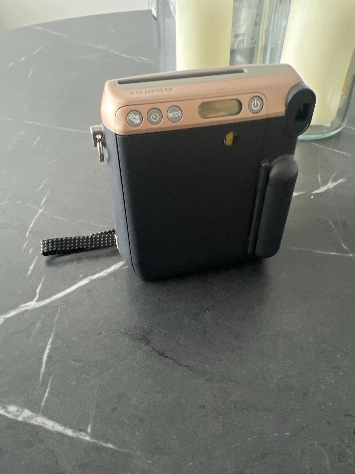 Fujifilm Instax Mini 70 - Goudkleurige Instant Camera, Ophalen of Verzenden, Zo goed als nieuw, Polaroid, Fuji