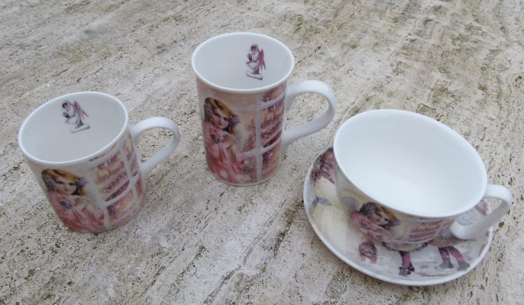 2 x Engelen Mok met 1 Kop en Schotel Kado Tip, Nieuw, Ophalen of Verzenden, Wedgwood, Kop(pen) en/of Schotel(s)