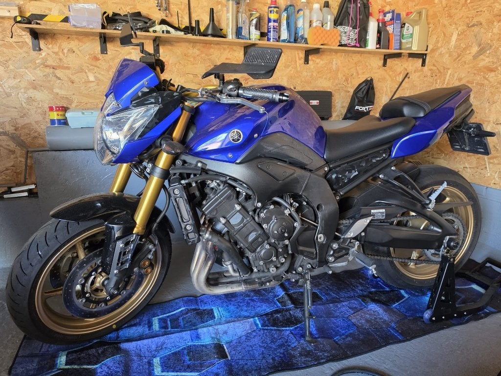 FZ8N, Motoren, LED Verlichting, 4 cilinders, Gebruikt, Particulier