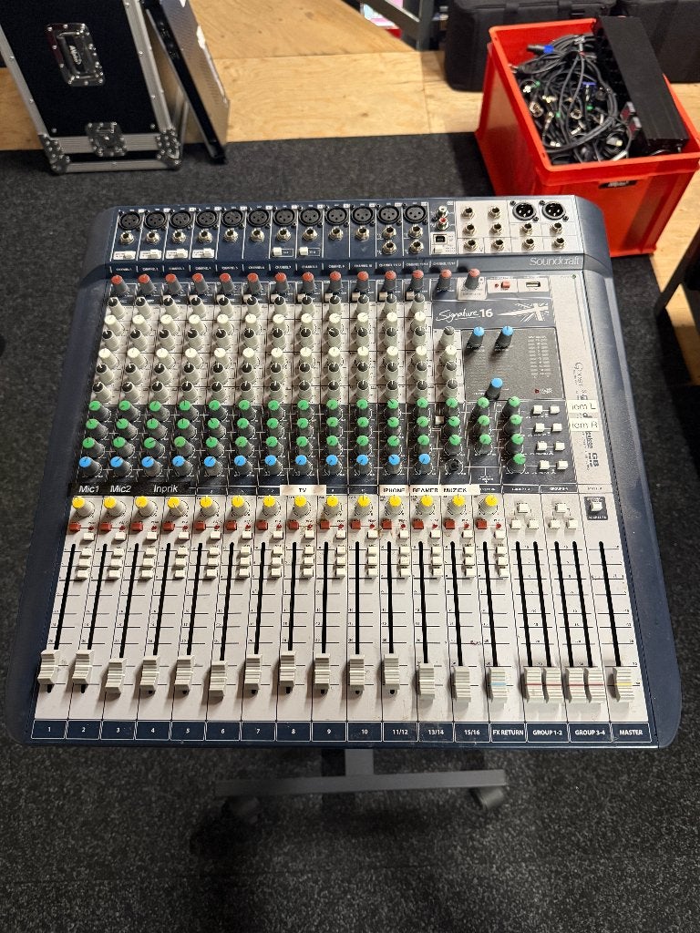 Soundcraft Signature 16 mengtafel, Ophalen, Gebruikt, 10 tot 20 kanalen