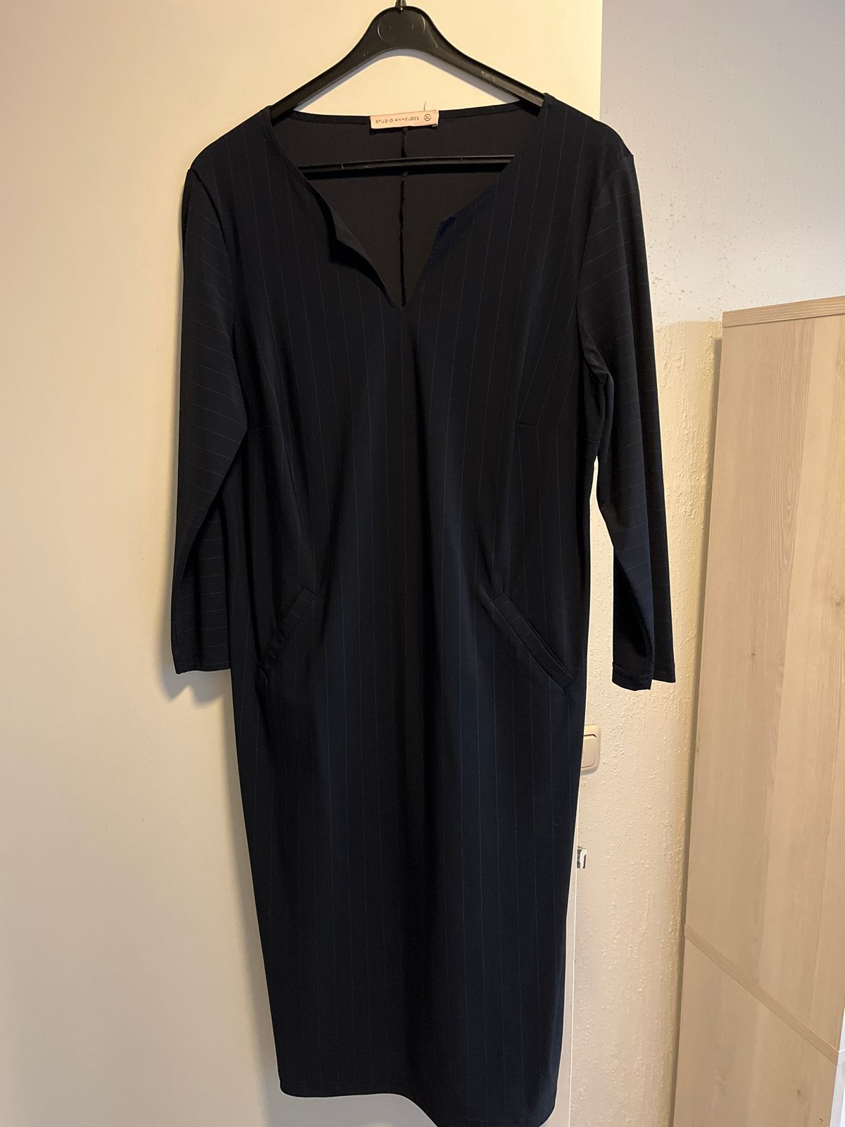 Studio Anneloes Jurk donkerblauw lichtblauwe krijtstreep XL, Kleding | Dames, Jurken, Zo goed als nieuw, Maat 46/48 (XL) of groter
