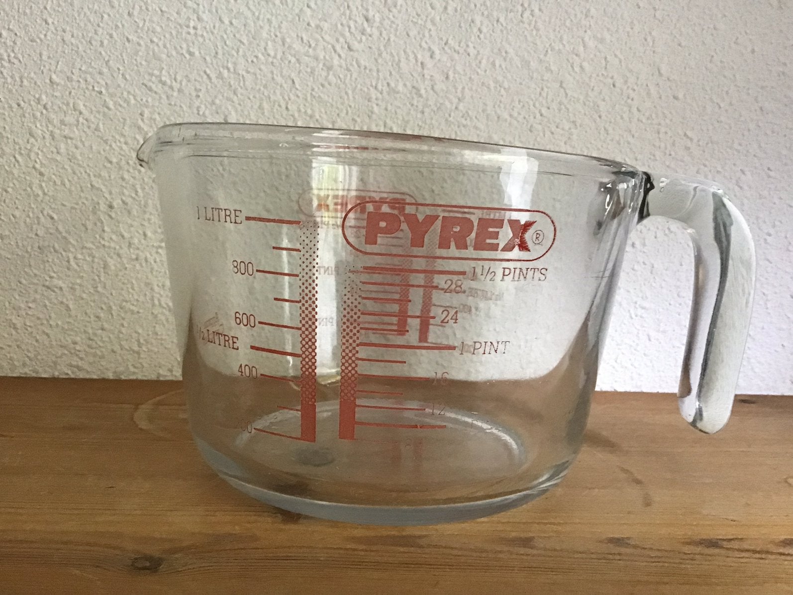 Pyrex maatbeker 1 liter. Pyrex Classic lijn., Ophalen of Verzenden, Zo goed als nieuw