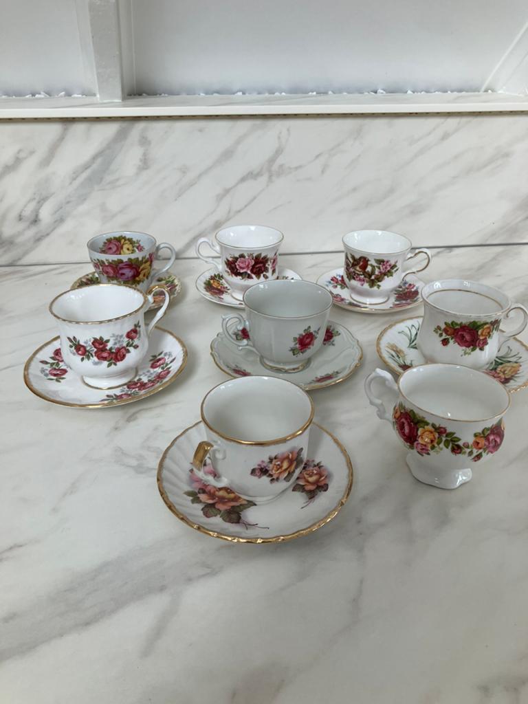 Vintage kop en schotels, Ophalen