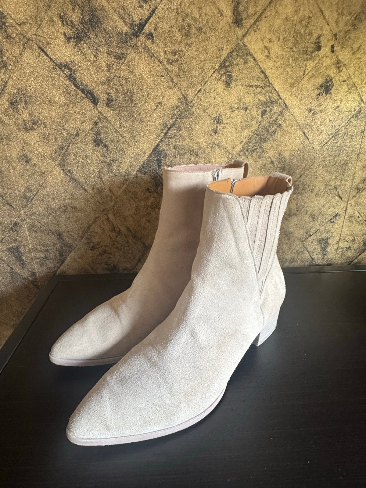 Pertini suède enkellaarsjes - Maat 39, Kleding | Dames, Beige, Lage of Enkellaarzen, Ophalen of Verzenden, Gedragen