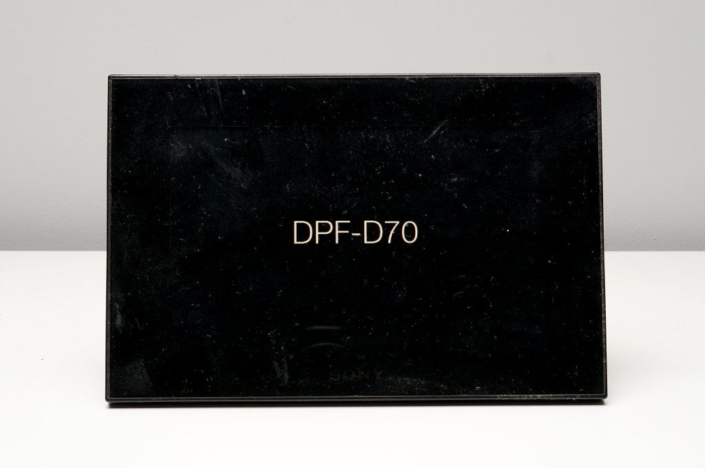 Sony DPF-D70 digitaal fotolijstje, Ophalen of Verzenden, Gebruikt, Minder dan 1 GB, Kleiner dan 8 inch
