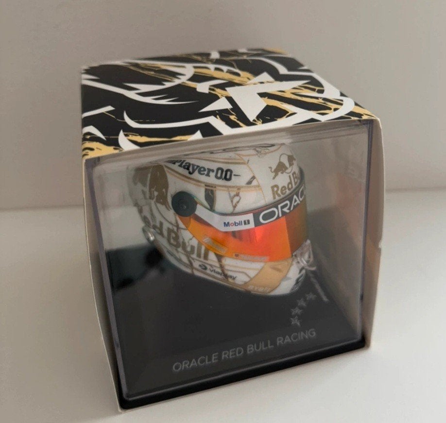 M Verstappen 1:4 helm wk 2024, Verzamelen, Ophalen of Verzenden, Zo goed als nieuw, Formule 1