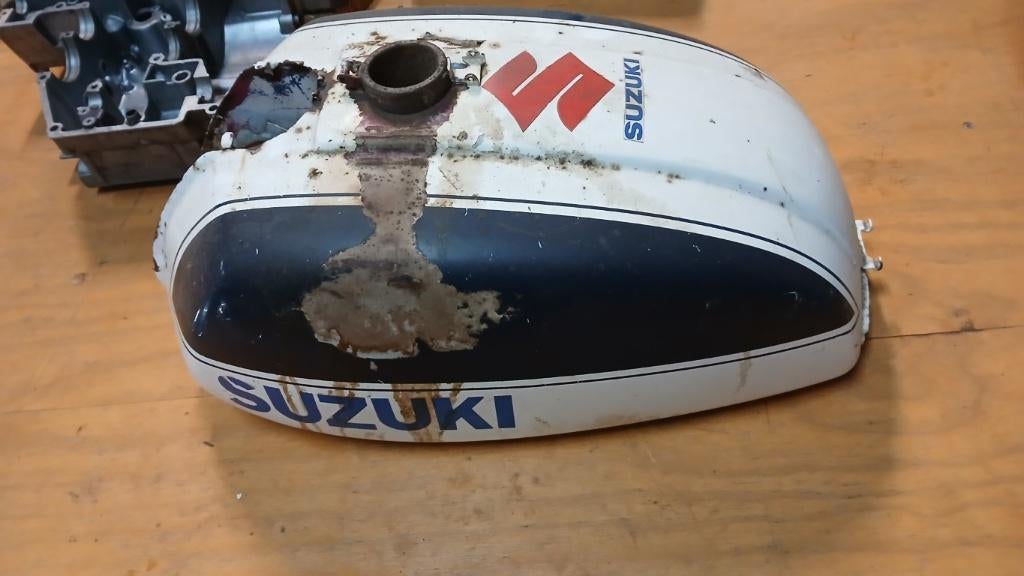 Suzuki GT750 benzinetank 1972 J model, Ophalen of Verzenden, Gebruikt