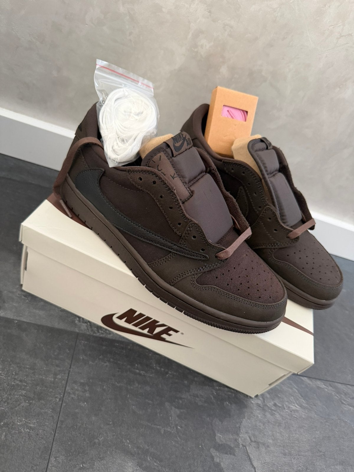 Nike travis scott, Ophalen of Verzenden, Zo goed als nieuw