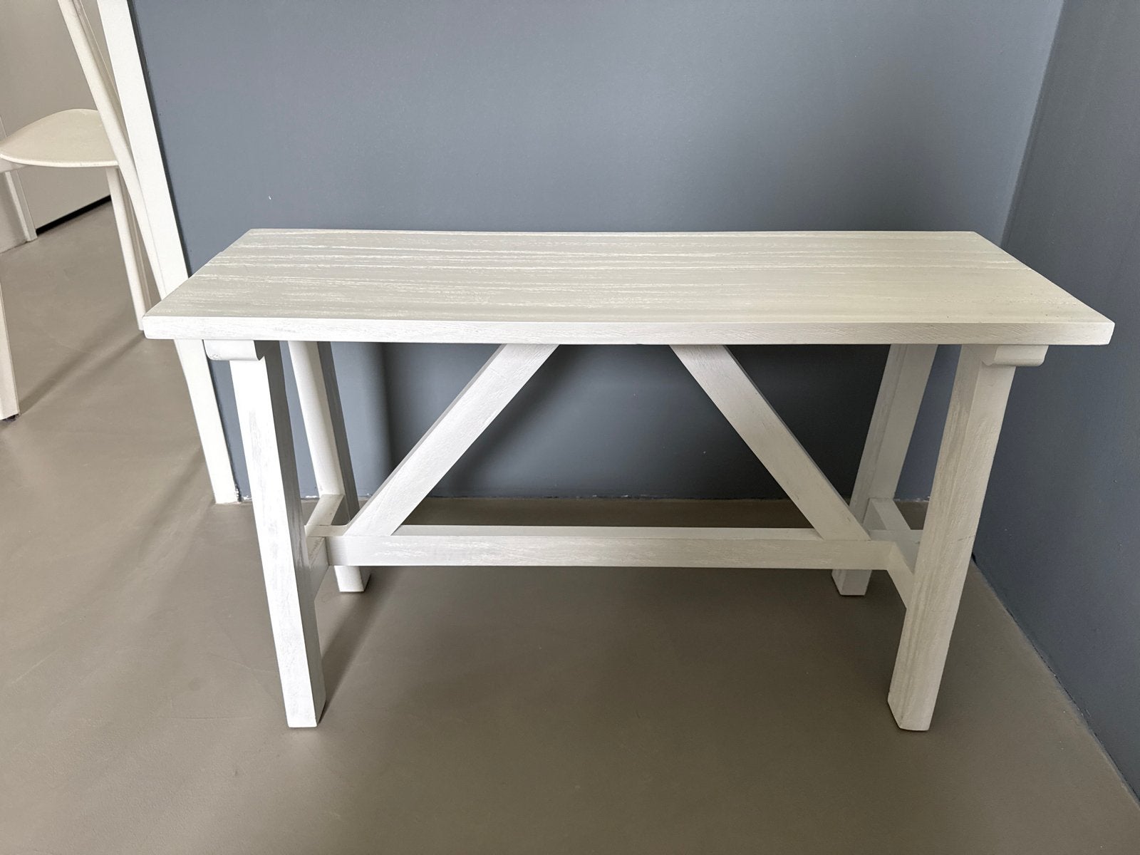 Witte houten bankje - 75x45 cm, Huis en Inrichting, Tafels | Bijzettafels, Ophalen, Minder dan 45 cm, Gebruikt, 75 cm of meer
