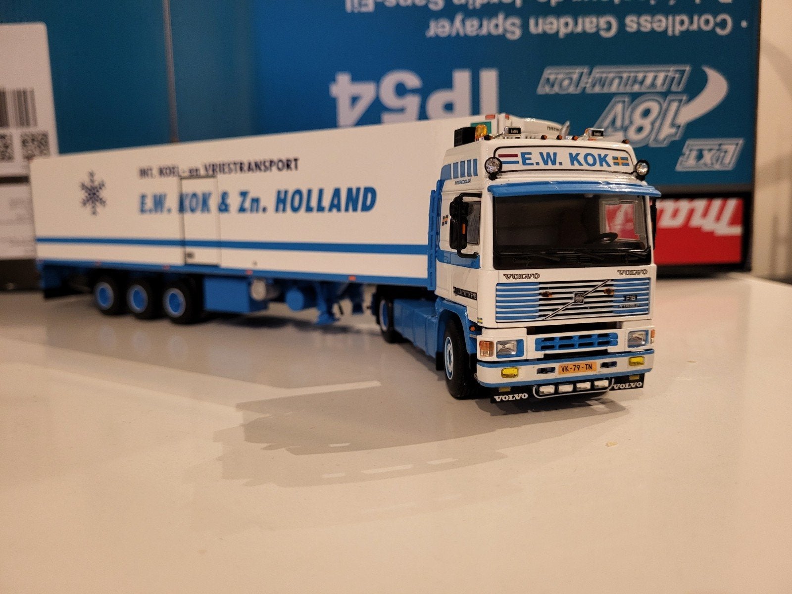 WSI E.W. Kok Volvo, Hobby en Vrije tijd, Modelauto's | 1:50, Ophalen of Verzenden, Zo goed als nieuw, Bus of Vrachtwagen, Wsi