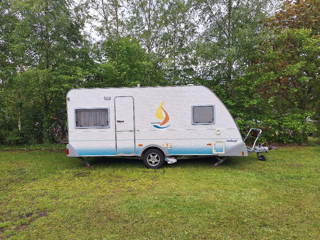 Ruime Caravan met Mover: Eifelland Holiday 465TF (2002), Caravans en Kamperen, Caravans, Particulier, tot en met 4, 1000 - 1250 kg