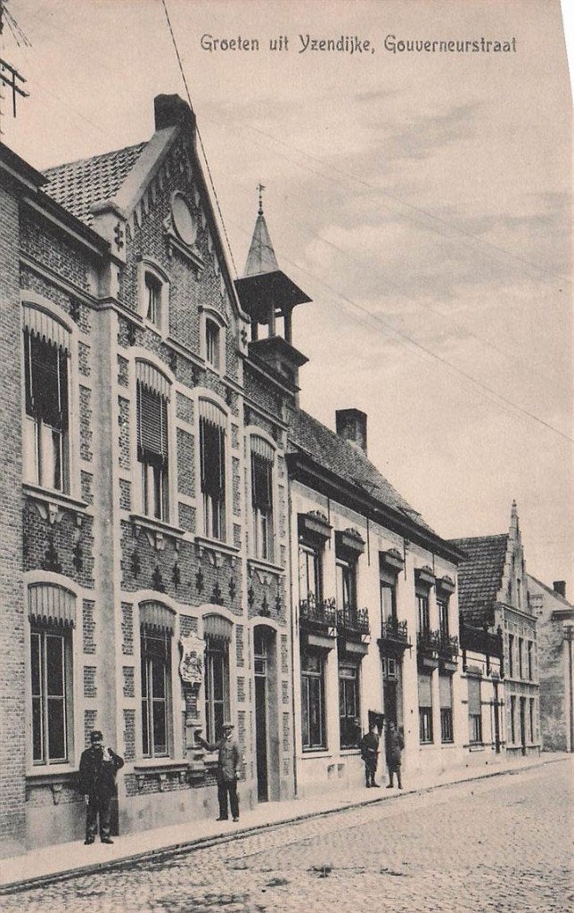 703-120-029 Groeten uit Ijzendijke Gouverneurstraat, Verzenden, Voor 1920, Zeeland