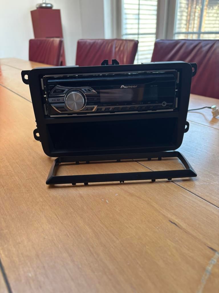 Pioneer autoradio - Volswagen inbouw, Ophalen of Verzenden, Zo goed als nieuw