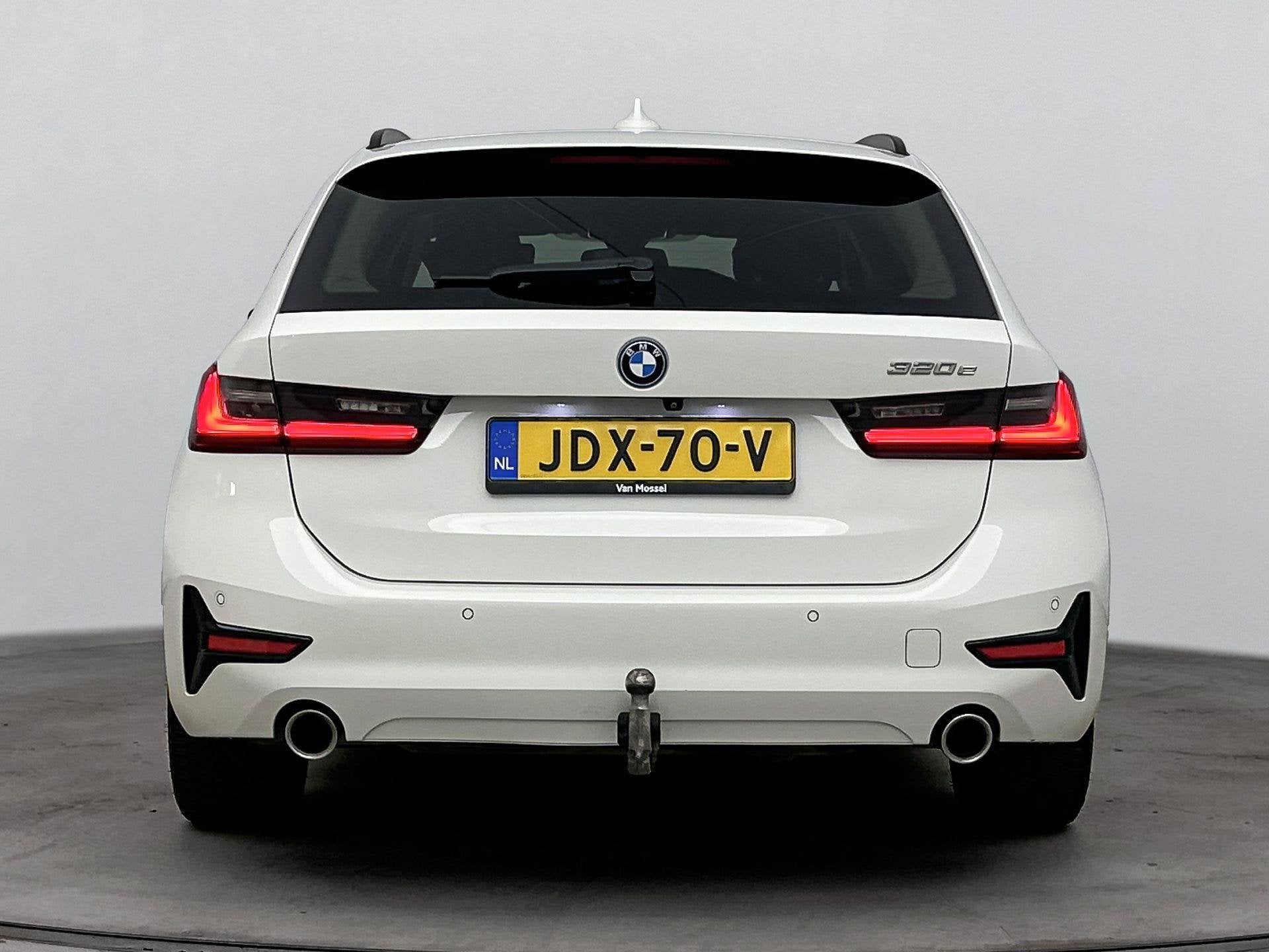 BMW 3-serie Touring 320e Business Edition Plus | TREKHAAK |, Auto's, BMW, Gebruikt, 4 cilinders, Wit, Automatische klimaatregeling