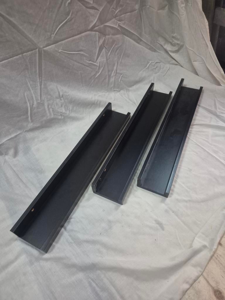 Set van 3 zwarte wandplanken - Zwevend design - Ikea Ribba, Ophalen of Verzenden, Gebruikt