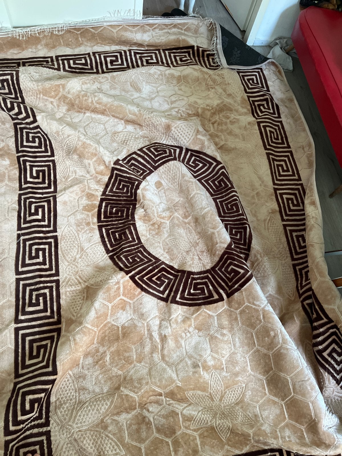 Beige tapijt met bruin Grieks patroon, Gebruikt, 100 tot 150 cm, Beige, Ophalen of Verzenden