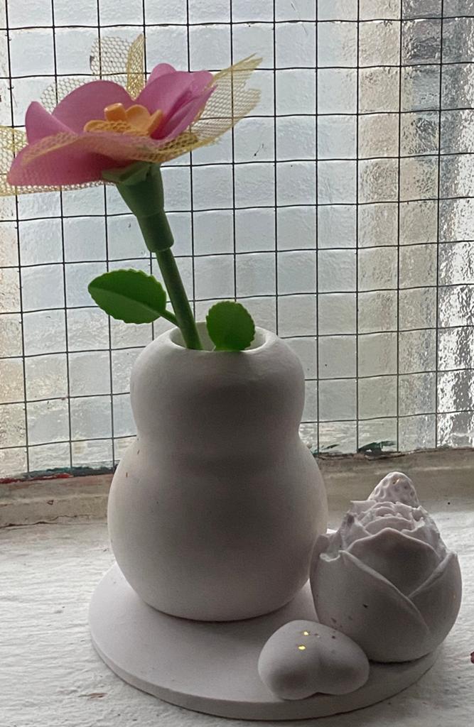 Handgemaakte Woondecoratie vaas met roos en hart, Overige stijlen, Nieuw, Ophalen of Verzenden, Natuurlijk materiaal