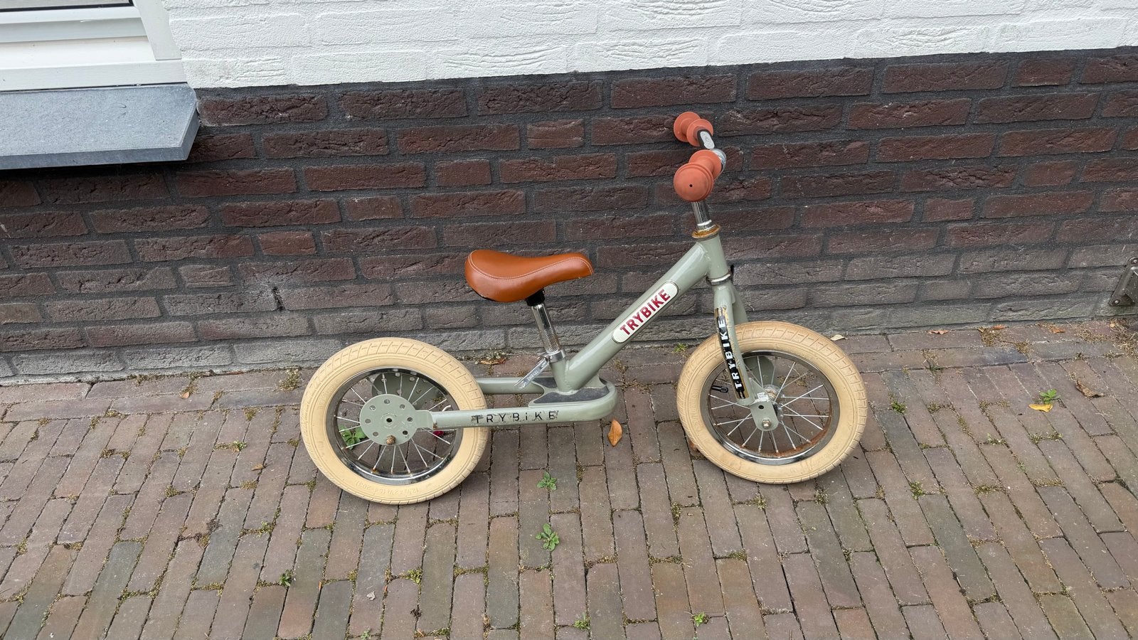Trybike loopfiets - Grijs met bruin zadel, Ophalen, Gebruikt, Loopfiets