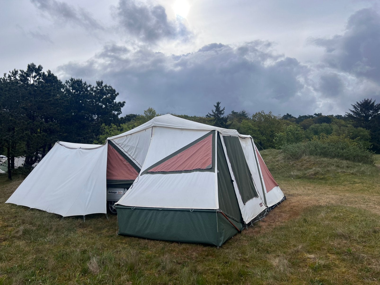 Holtkamper Astro beschadigde voortent, keuken&kindertent los, Ophalen, Beige, Aanwezig, Holtkamper