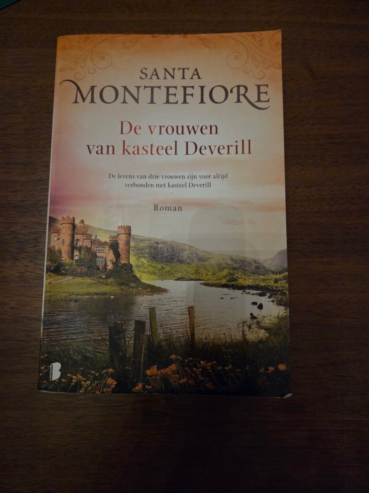 Santa Montefiore - De vrouwen van kasteel Deverill, Boeken, Ophalen of Verzenden, Zo goed als nieuw, Santa Montefiore, Nederland