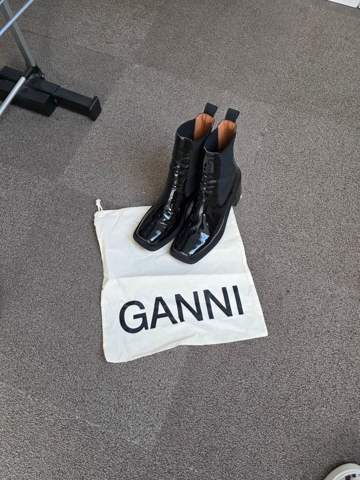 Ganni zwarte lak laarzen - Zo goed als nieuw - Maat 41, Zwart, Ganni, Lage of Enkellaarzen, Ophalen of Verzenden