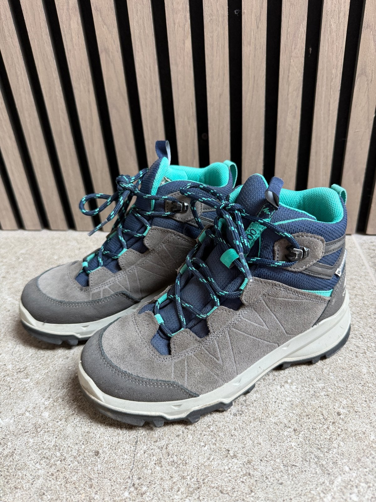 Quechua Wandelschoenen Kind Maat 33, Sport en Fitness, Ophalen, Gebruikt, Schoenen