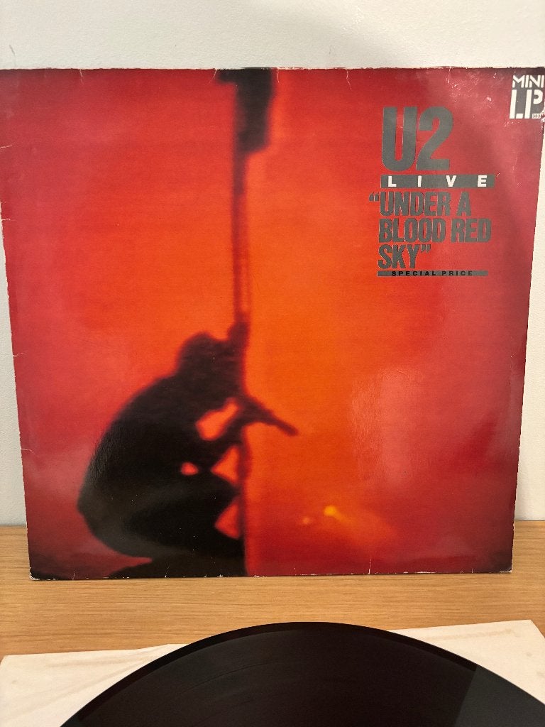 LP - U2 - Under a blood red sky, LP, Gebruikt, Ophalen of Verzenden, 12 inch