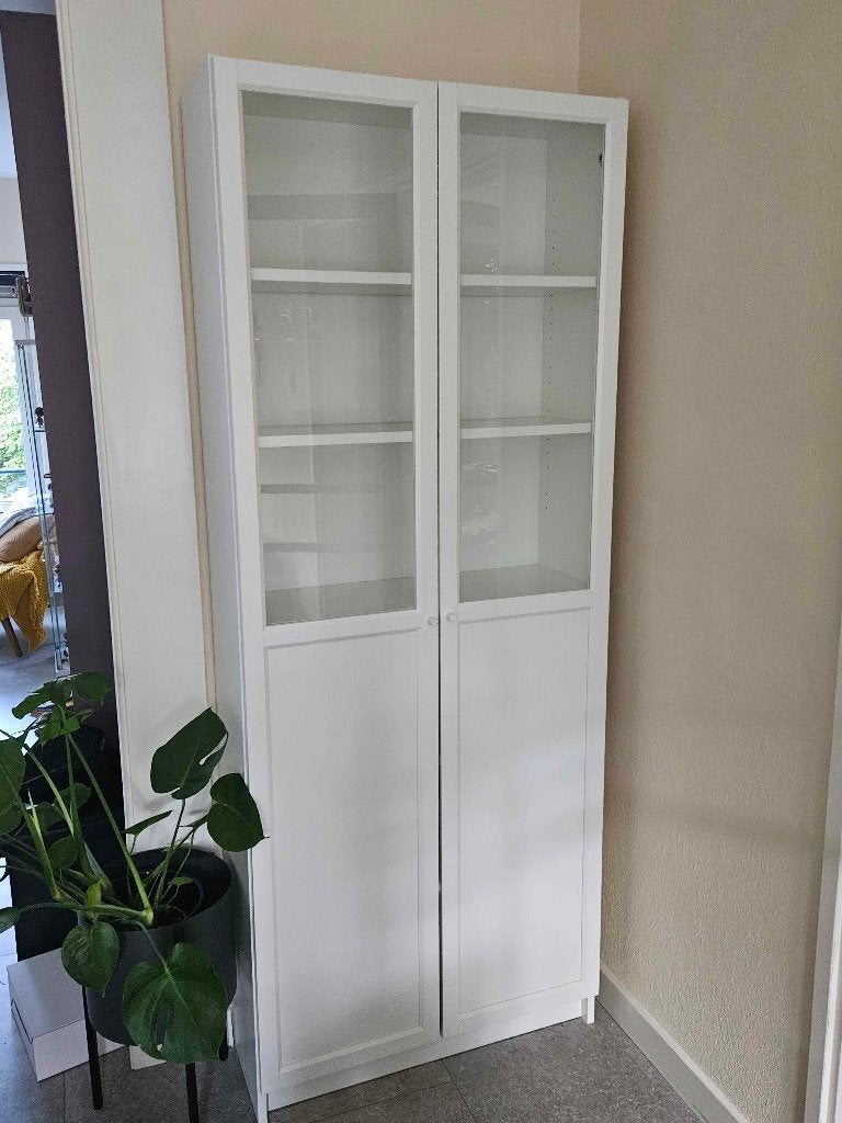 Witte kast Ikea Billy Oxberg met glazen deuren, Ophalen, 200 cm of meer, 50 tot 100 cm, 25 tot 50 cm